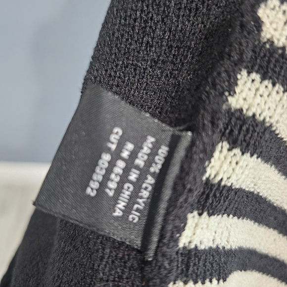 BCBG MAXAZRIA Women Sleeveless Black White Striped Open Duster Knit Cardigan M - Picture 8 of 8